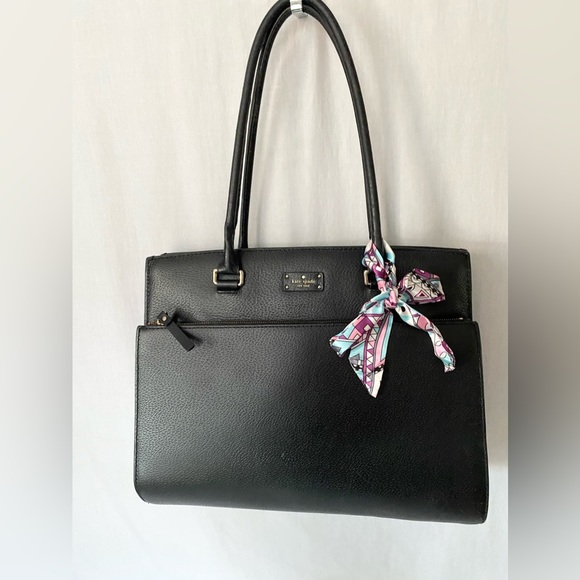 kate spade Handbags - EUC Kate Spade leather shoulder bag